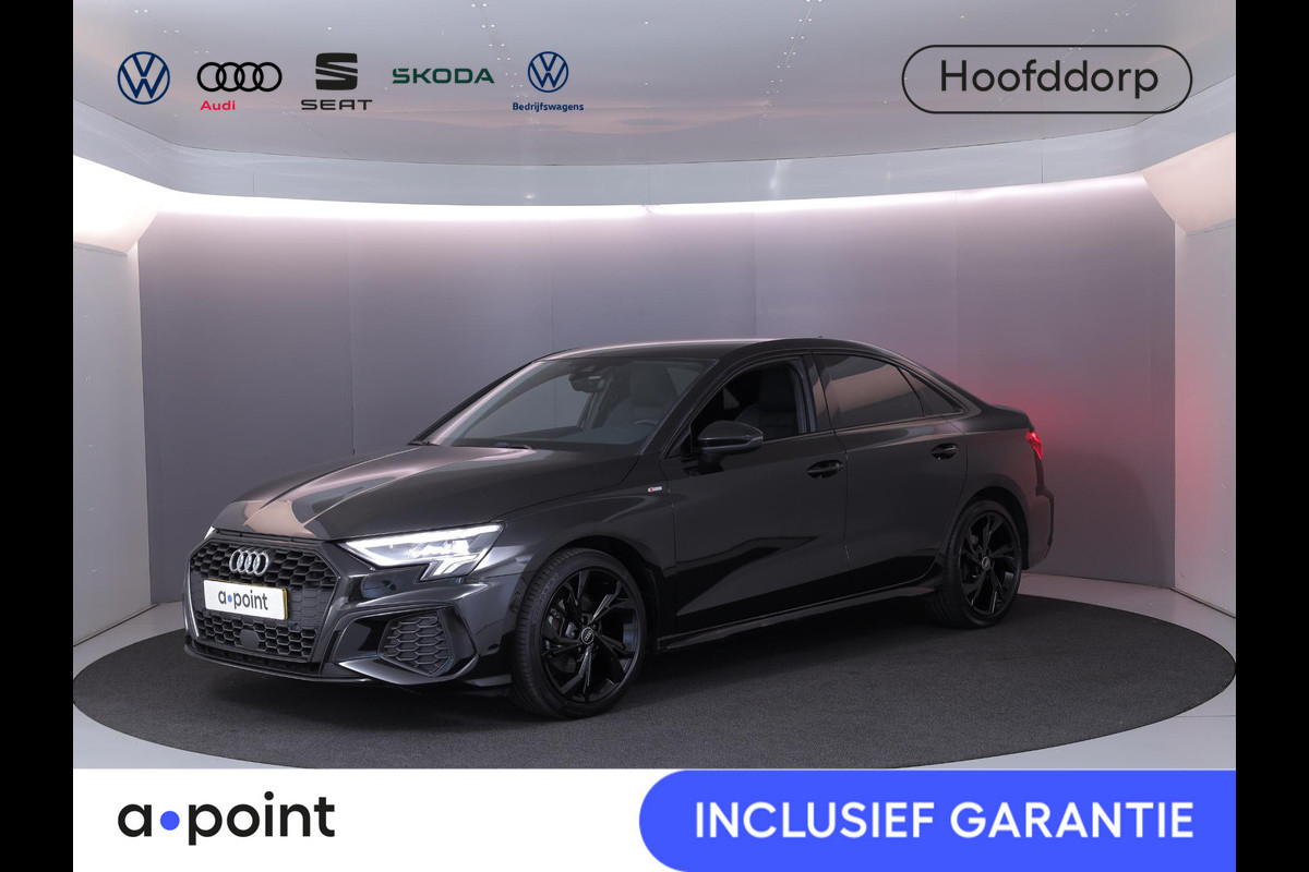 Audi A3 Limousine 35 TFSI S edition 150 pk S-tronic | Navigatie | Parkeersensoren (Park assist) | Adaptieve cruise control | S-Line |