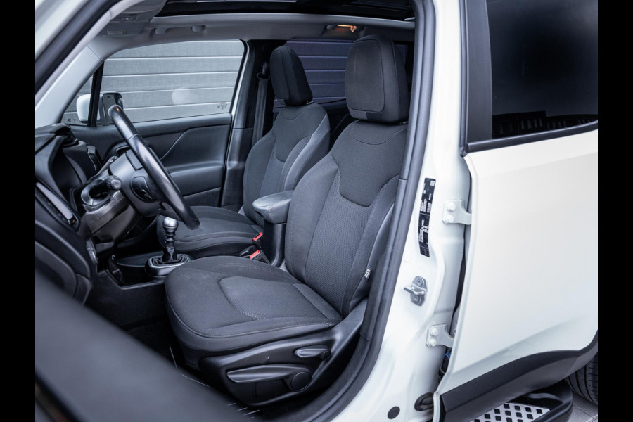 Jeep Renegade 1.0T Limited - Black series l Bull Bar l Pano l Auto Carplay