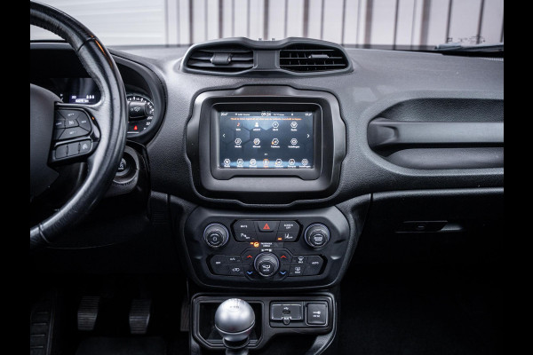 Jeep Renegade 1.0T Limited - Black series l Bull Bar l Pano l Auto Carplay