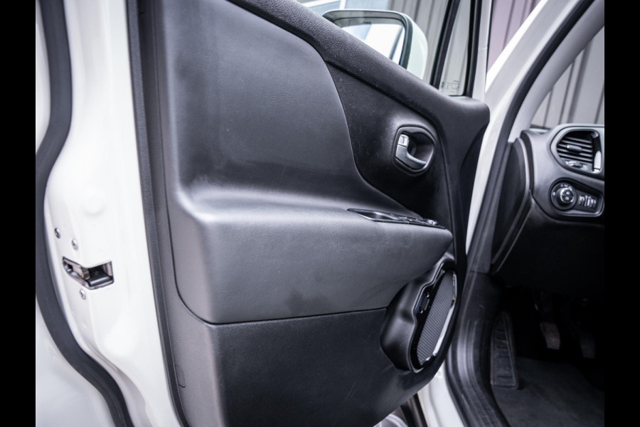 Jeep Renegade 1.0T Limited - Black series l Bull Bar l Pano l Auto Carplay