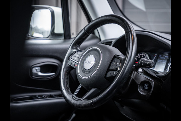 Jeep Renegade 1.0T Limited - Black series l Bull Bar l Pano l Auto Carplay