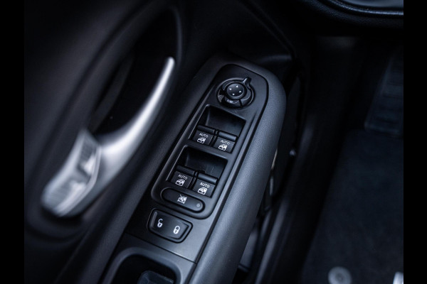 Jeep Renegade 1.0T Limited - Black series l Bull Bar l Pano l Auto Carplay
