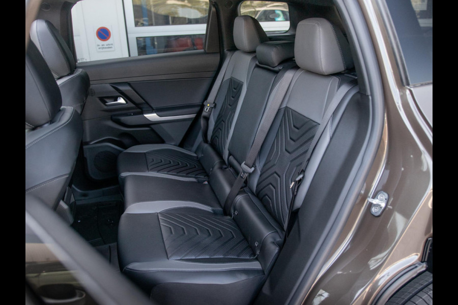 Jeep Compass First Edition 74 kWh | Direct leverbaar | Adapt. Cruise | Camera | Carplay | 20" | Elektr. A-Klep | Navi | Winter Pack | Schuif/Kanteldak | Premium Pack | Conv. Pack | Warmtepomp