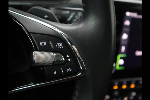 Škoda Superb 1.4 TSI iV Business Edition Plus | SOH 90,1% | Trekhaak | Stoelverwarming | Adaptive cruise | Carplay | Camera | Achterbankverwarming | Navigatie | Keyless | Side Assist | Full LED | PHEV | Plug In