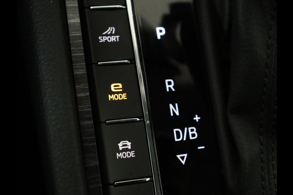 Škoda Superb 1.4 TSI iV Business Edition Plus | SOH 90,1% | Trekhaak | Stoelverwarming | Adaptive cruise | Carplay | Camera | Achterbankverwarming | Navigatie | Keyless | Side Assist | Full LED | PHEV | Plug In