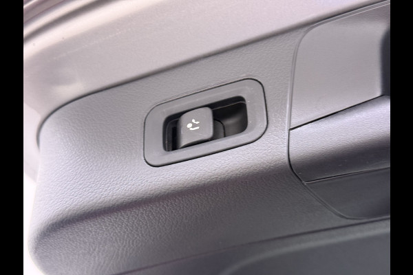Mercedes-Benz B-Klasse 250e AMG // SoH 92,3% // Trekhaak // Carplay // Camera // Sfeerverlichting // Nightpakket // LED koplampen