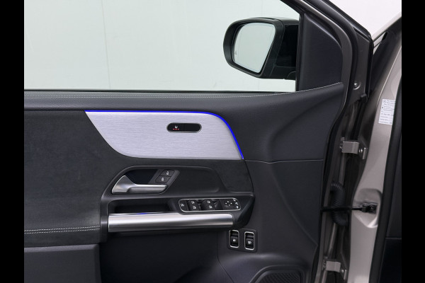 Mercedes-Benz B-Klasse 250e AMG // SoH 92,3% // Trekhaak // Carplay // Camera // Sfeerverlichting // Nightpakket // LED koplampen