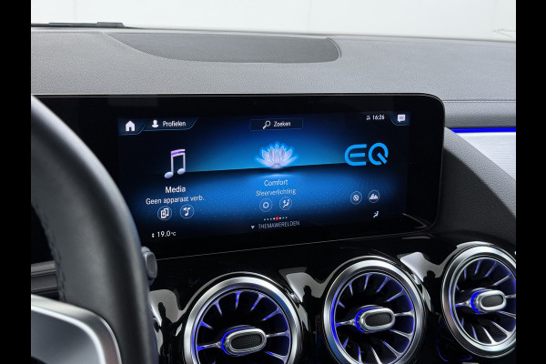 Mercedes-Benz B-Klasse 250e AMG // SoH 92,3% // Trekhaak // Carplay // Camera // Sfeerverlichting // Nightpakket // LED koplampen