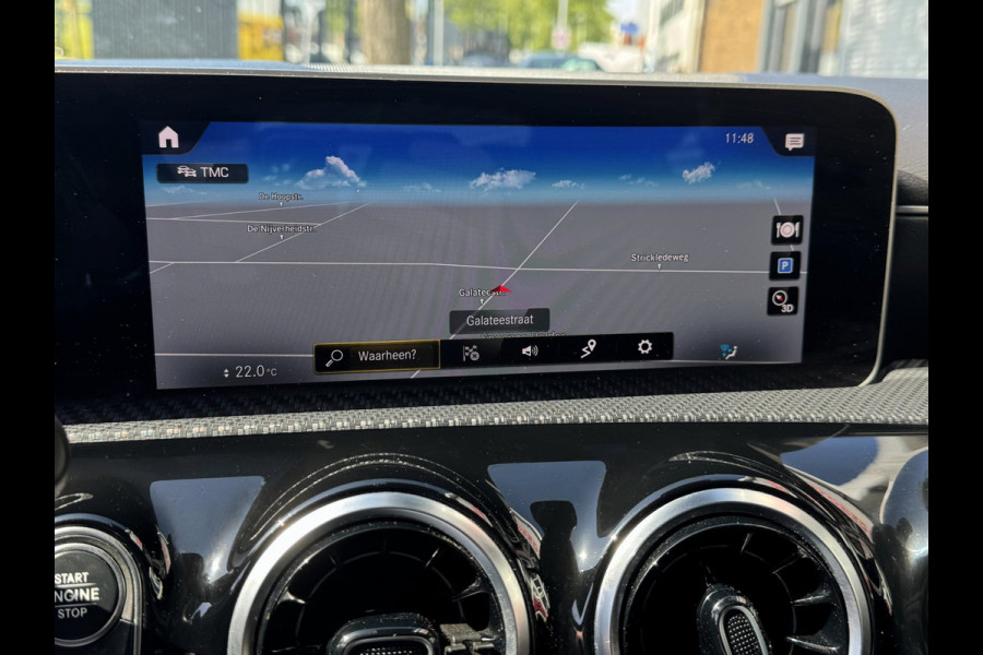 Mercedes-Benz A-Klasse 180 Design Plus- AUTOMAAT - Navigatie I Leer I Digital Dashboard I Sport interieur I Dealer onderhouden
