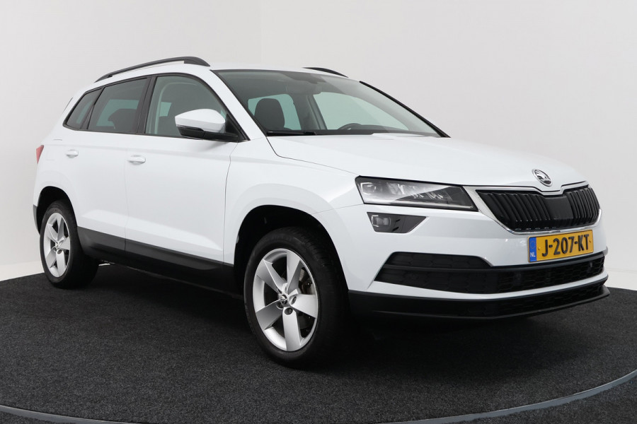 Škoda Karoq 1.5 TSI ACT Style (TREKHAAK, CAMERA, NAVIGATIE CARPLAY, CRUISE CONTROL, PARKEERSENSOREN)