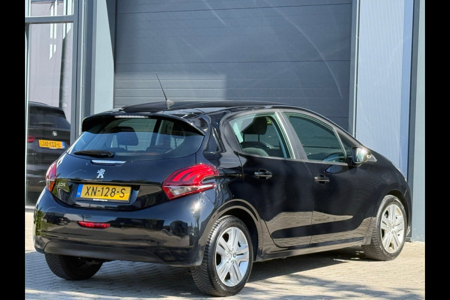 Peugeot 208 1.2 PureTech Signature / LAGE KM / NAP / CARPLAY