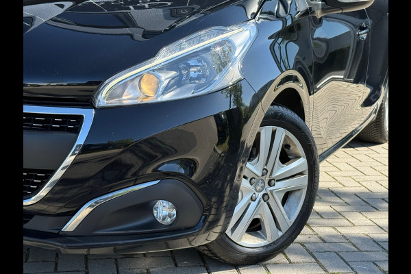 Peugeot 208 1.2 PureTech Signature / LAGE KM / NAP / CARPLAY