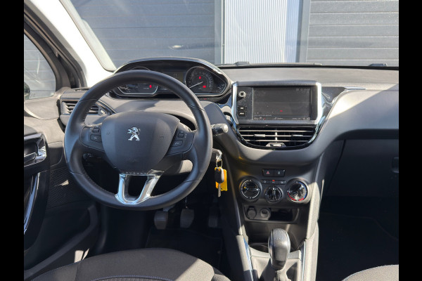 Peugeot 208 1.2 PureTech Signature / LAGE KM / NAP / CARPLAY