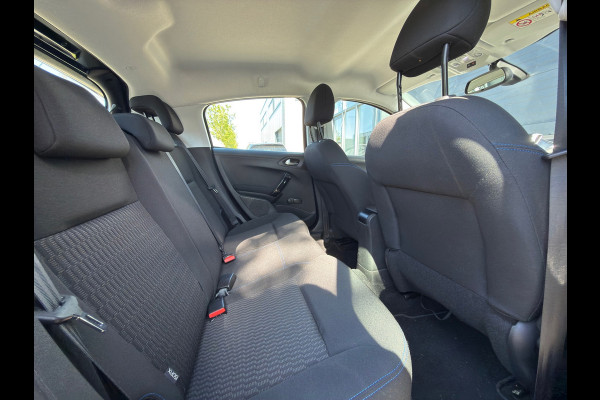 Peugeot 208 1.2 PureTech Signature / LAGE KM / NAP / CARPLAY