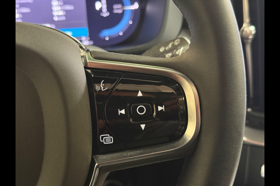 Volvo XC60 2.0 Recharge T6 AWD Inscription | Pano | Stuur/Stoelverwarming | Camera | Led | Trekhaak