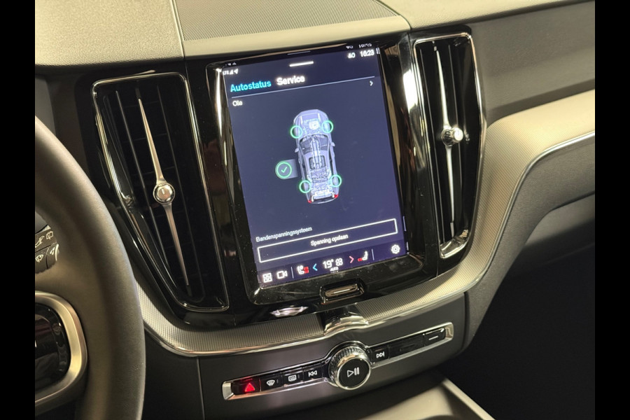 Volvo XC60 2.0 Recharge T6 AWD Inscription | Pano | Stuur/Stoelverwarming | Camera | Led | Trekhaak