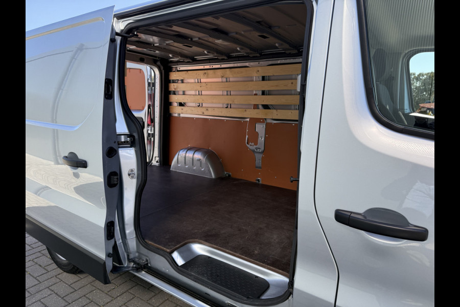 Renault Trafic 2.0 dCi WORKER / L2H1 / 1e EIG. / TREKHAAK / 3-ZITS / AIRCO / CRUISE / NAVI / LED