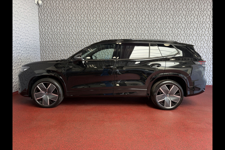 Volkswagen Tayron 1.5 eHybrid 272PK R-LINE SCHUIFDAK VW.TREKHAAK BLACK-STYLE 20''LMV PANO ERGO.STOEL MASSAGE TRAILER.ASSIST
