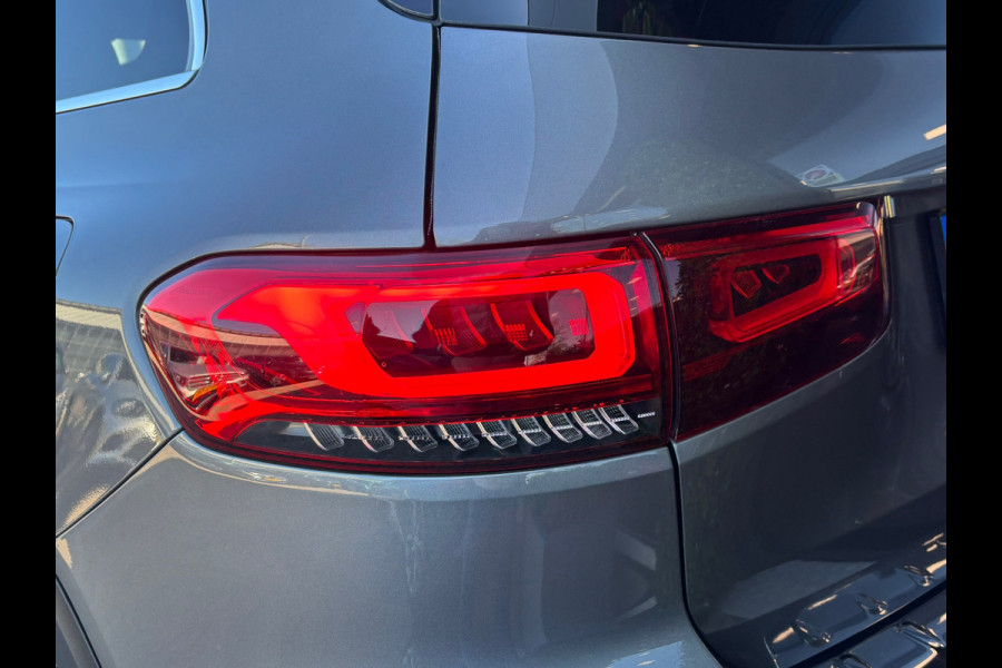 Mercedes-Benz Glb 180 d Premium | AMG-Line | Camera | Carplay