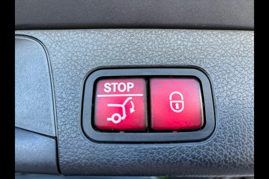 Mercedes-Benz Glb 180 d Premium | AMG-Line | Camera | Carplay