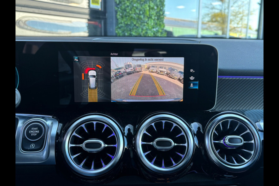 Mercedes-Benz Glb 180 d Premium | AMG-Line | Camera | Carplay
