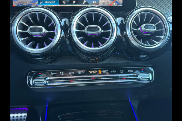 Mercedes-Benz Glb 180 d Premium | AMG-Line | Camera | Carplay
