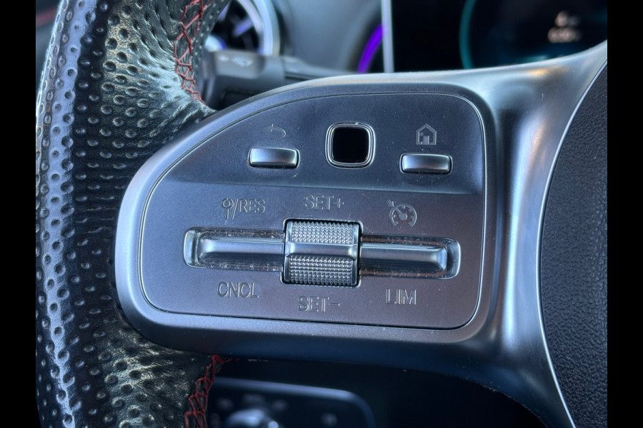 Mercedes-Benz Glb 180 d Premium | AMG-Line | Camera | Carplay
