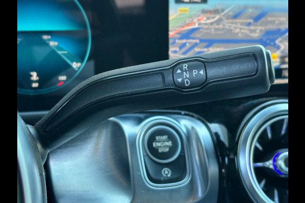Mercedes-Benz Glb 180 d Premium | AMG-Line | Camera | Carplay