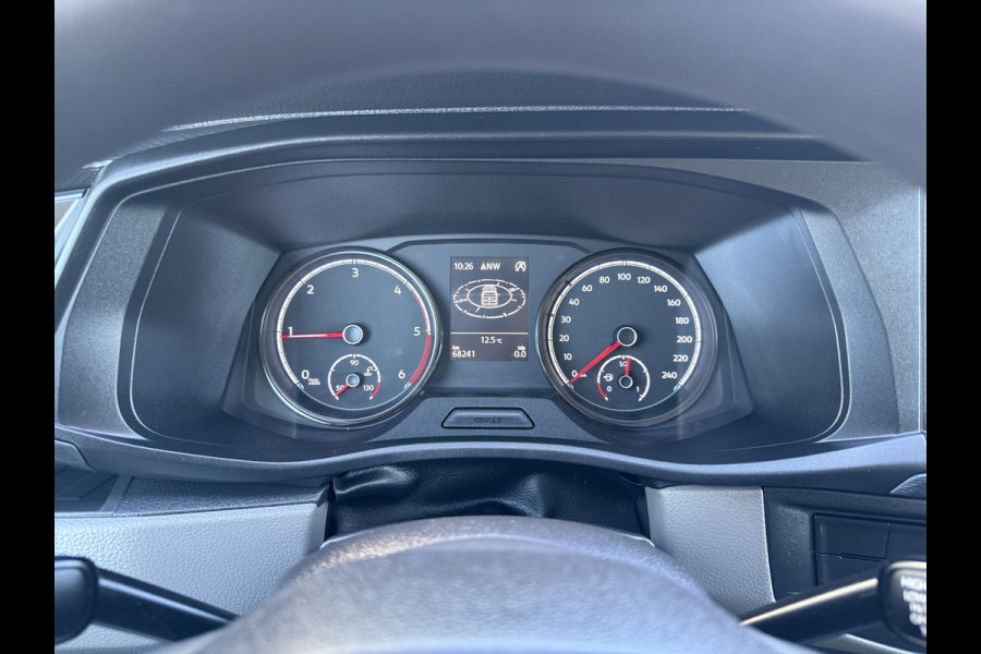 Volkswagen Transporter 2.0 TDI / L2H1 / 6-PERS DUBBELE CABINE / ZEER NETJES / ACHTERKLEP / INRICHTING / CRUISE