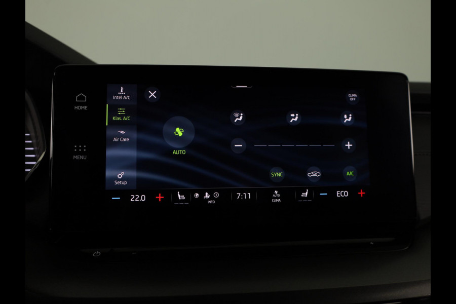 Škoda Octavia Combi 1.4 TSI iV PHEV Business Edition 204 pk Automaat (DSG) | Verlengde garantie | Navigatie | Trekhaak (wegklapbaar) | Parkeersensoren | Adaptieve cruise control | Stoelverwarming |