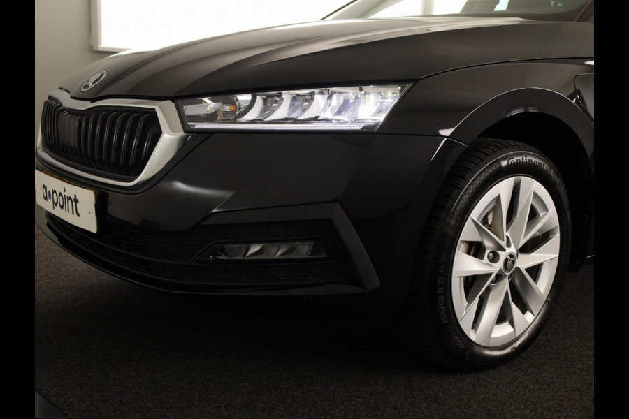 Škoda Octavia Combi 1.4 TSI iV PHEV Business Edition 204 pk Automaat (DSG) | Verlengde garantie | Navigatie | Trekhaak (wegklapbaar) | Parkeersensoren | Adaptieve cruise control | Stoelverwarming |