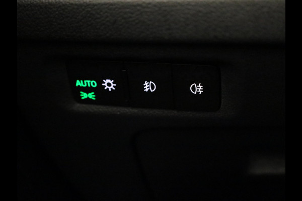 Škoda Octavia Combi 1.4 TSI iV PHEV Business Edition 204 pk Automaat (DSG) | Verlengde garantie | Navigatie | Trekhaak (wegklapbaar) | Parkeersensoren | Adaptieve cruise control | Stoelverwarming |