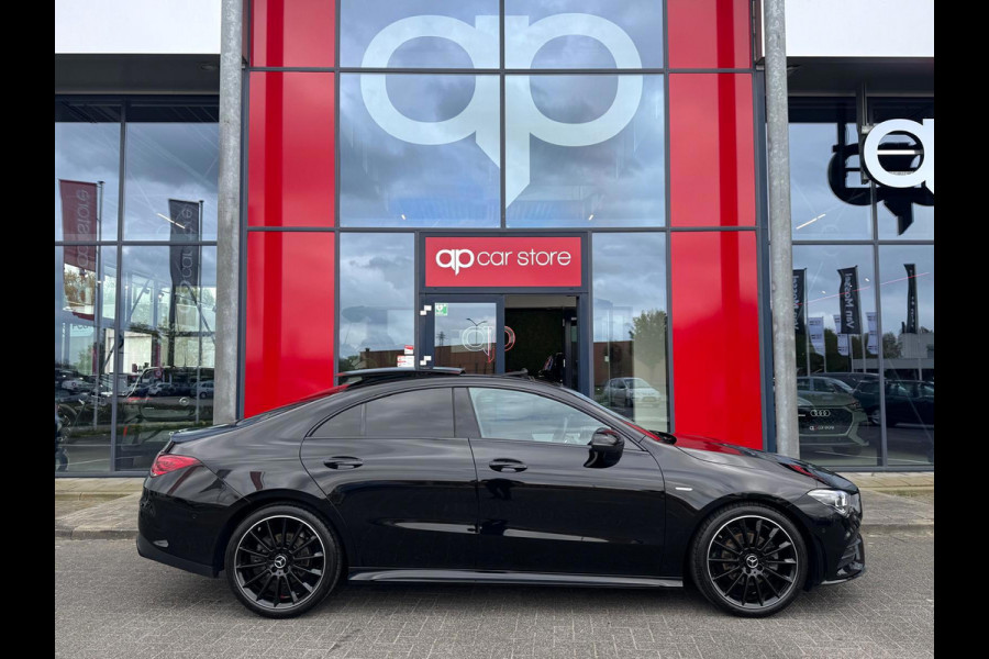 Mercedes-Benz CLA-Klasse 200 AMG Edition | Panorama | Night Pakket | Camera | Ambient verlichting | BTW