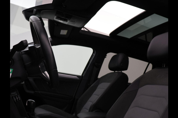 Volkswagen Tiguan Allspace 1.5 TSI DSG R-LINE INTERIEUR + EXTERIEUR | TREKHAAK | PANORAMA | VIRTUAL | DYNAUDIO | ACC