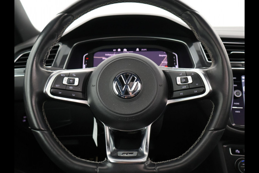 Volkswagen Tiguan Allspace 1.5 TSI DSG R-LINE INTERIEUR + EXTERIEUR | TREKHAAK | PANORAMA | VIRTUAL | DYNAUDIO | ACC