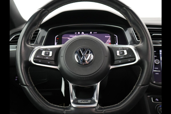 Volkswagen Tiguan Allspace 1.5 TSI DSG R-LINE INTERIEUR + EXTERIEUR | TREKHAAK | PANORAMA | VIRTUAL | DYNAUDIO | ACC