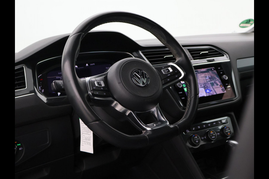 Volkswagen Tiguan Allspace 1.5 TSI DSG R-LINE INTERIEUR + EXTERIEUR | TREKHAAK | PANORAMA | VIRTUAL | DYNAUDIO | ACC
