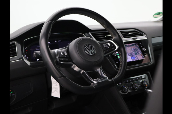 Volkswagen Tiguan Allspace 1.5 TSI DSG R-LINE INTERIEUR + EXTERIEUR | TREKHAAK | PANORAMA | VIRTUAL | DYNAUDIO | ACC