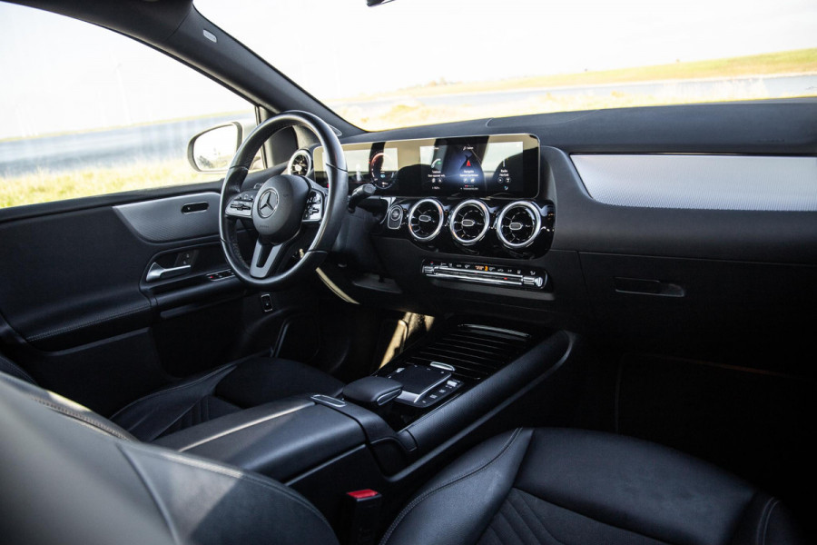 Mercedes-Benz B-Klasse 250 e Premium Plus DEALER ONDERHOUDEN / STOELVERWARMING / CARPLAY / CAMERA