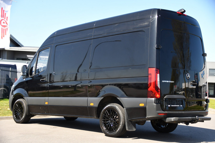 Mercedes-Benz Sprinter 316 2.2 CDI L2H2 Black Edition MARGE! Camera, Cruise, Carplay, LED, 10,5'' Mbux, 164pk, Standkachel, Stoelverwarming, Automaat, NAVI, Leder, Uniek!