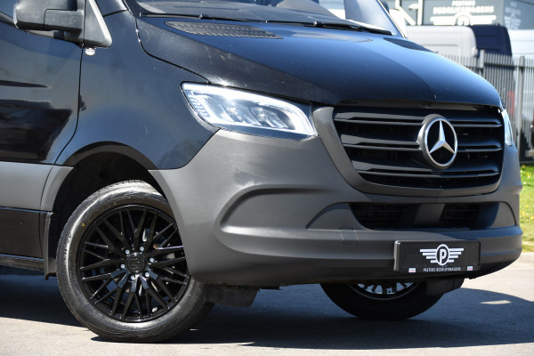 Mercedes-Benz Sprinter 316 2.2 CDI L2H2 Black Edition MARGE! Camera, Cruise, Carplay, LED, 10,5'' Mbux, 164pk, Standkachel, Stoelverwarming, Automaat, NAVI, Leder, Uniek!