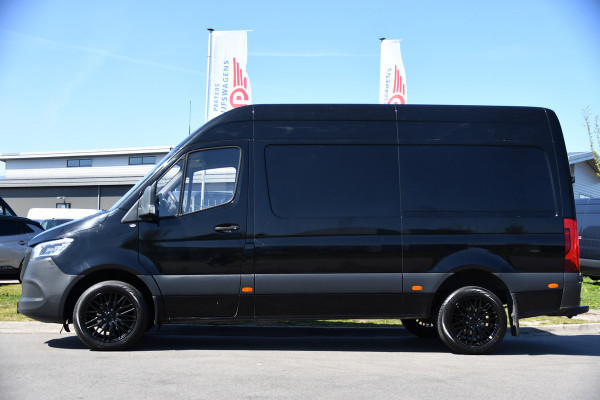 Mercedes-Benz Sprinter 316 2.2 CDI L2H2 Black Edition MARGE! Camera, Cruise, Carplay, LED, 10,5'' Mbux, 164pk, Standkachel, Stoelverwarming, Automaat, NAVI, Leder, Uniek!