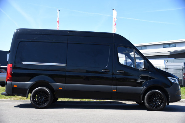 Mercedes-Benz Sprinter 316 2.2 CDI L2H2 Black Edition MARGE! Camera, Cruise, Carplay, LED, 10,5'' Mbux, 164pk, Standkachel, Stoelverwarming, Automaat, NAVI, Leder, Uniek!