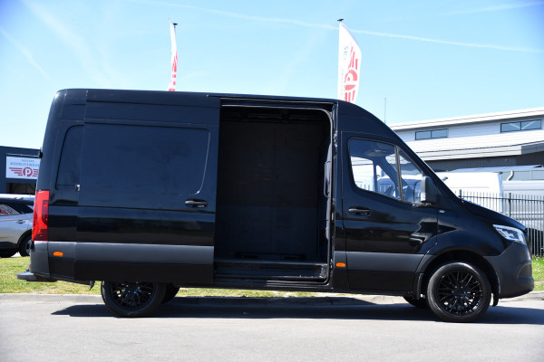 Mercedes-Benz Sprinter 316 2.2 CDI L2H2 Black Edition MARGE! Camera, Cruise, Carplay, LED, 10,5'' Mbux, 164pk, Standkachel, Stoelverwarming, Automaat, NAVI, Leder, Uniek!