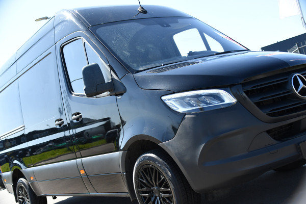Mercedes-Benz Sprinter 316 2.2 CDI L2H2 Black Edition MARGE! Camera, Cruise, Carplay, LED, 10,5'' Mbux, 164pk, Standkachel, Stoelverwarming, Automaat, NAVI, Leder, Uniek!