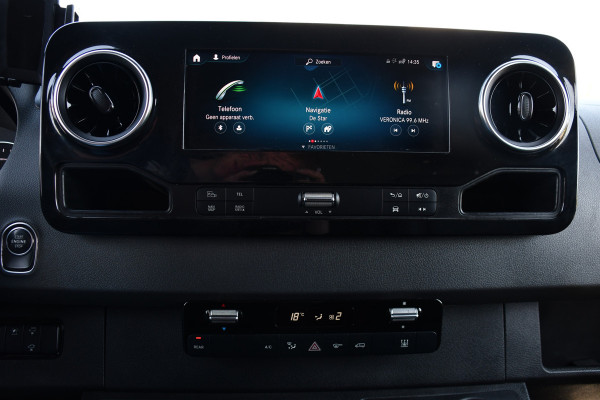 Mercedes-Benz Sprinter 316 2.2 CDI L2H2 Black Edition MARGE! Camera, Cruise, Carplay, LED, 10,5'' Mbux, 164pk, Standkachel, Stoelverwarming, Automaat, NAVI, Leder, Uniek!