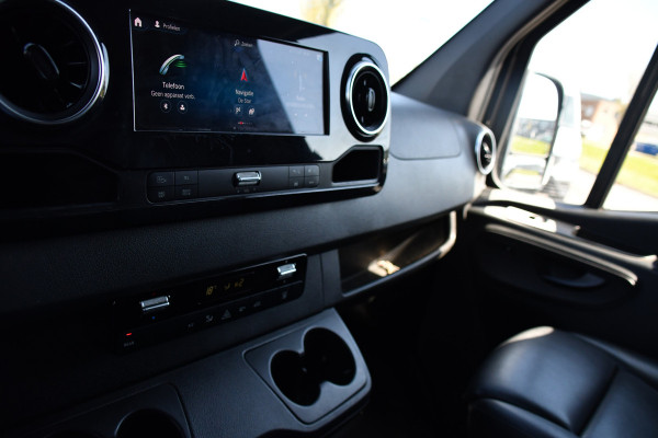Mercedes-Benz Sprinter 316 2.2 CDI L2H2 Black Edition MARGE! Camera, Cruise, Carplay, LED, 10,5'' Mbux, 164pk, Standkachel, Stoelverwarming, Automaat, NAVI, Leder, Uniek!