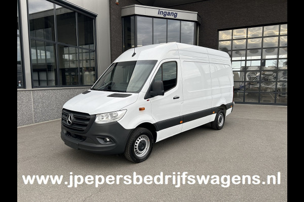 Mercedes-Benz Sprinter 317 CDI L2 H2 Pro Facelift / MBUX / Navigatie / Camera / Geveerde stoel / Cruise control / Airco / 270 Graden achterdeuren