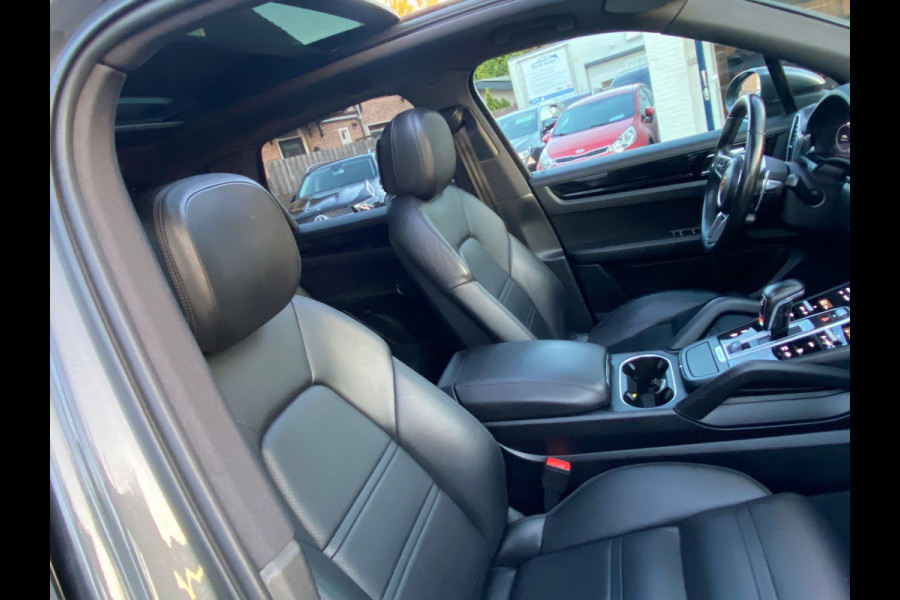 Porsche Cayenne 3.0 AUT8/PANO/CHRONO/TREKHAAK/BOSE/DEALERAUTO