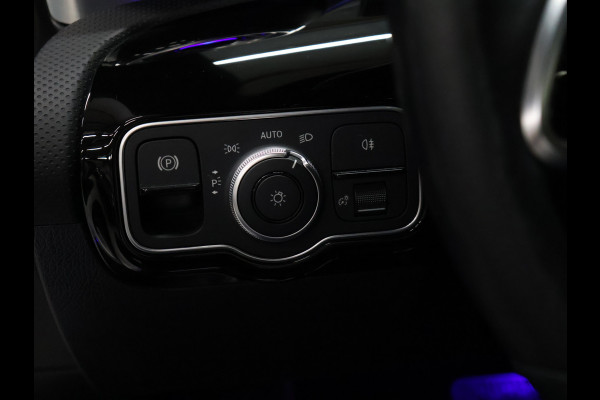 Mercedes-Benz CLA-Klasse 250 e Luxury Line [SCHUIFKANTELDAK, APPLE CARPLAY, ANDROID, VOL LEDER, STOELVERWARMING, CAMERA, PDC 360, CRUISE, CLIMATE, NIEUWSTAAT]